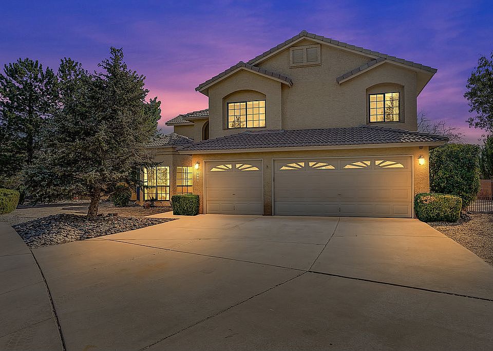 1st image of 4416 Driftwood Dr NW
