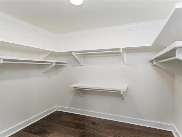 419 Glenview Dr — Photo 24