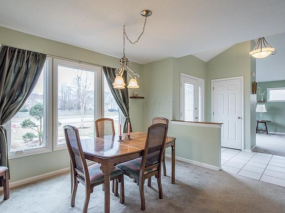 4th image of 706 Aldengate Dr