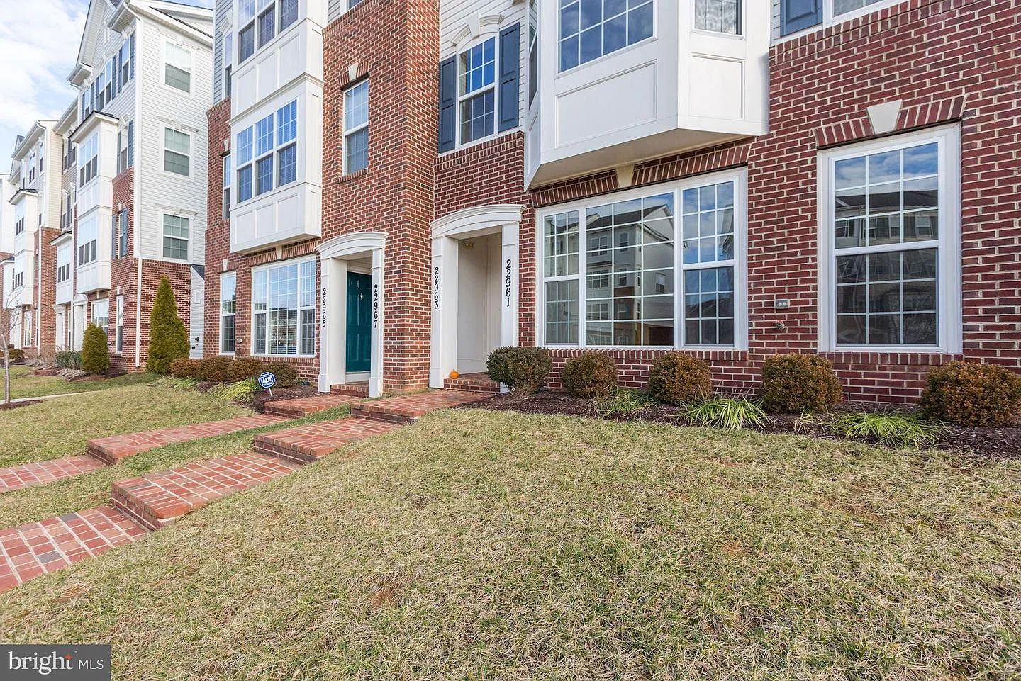 2 bed, 2.5 bath, 1734 sqft, $2,800 — Photo 4