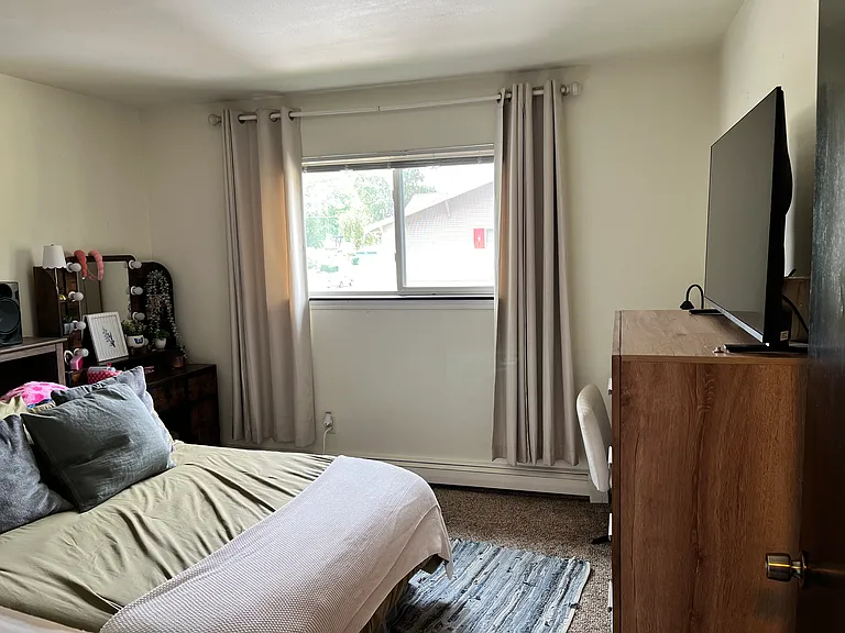 650 E Lincoln Ave — Photo 28