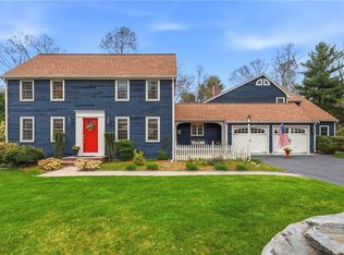 230 Briarbrook Dr, North Kingstown, RI 02852