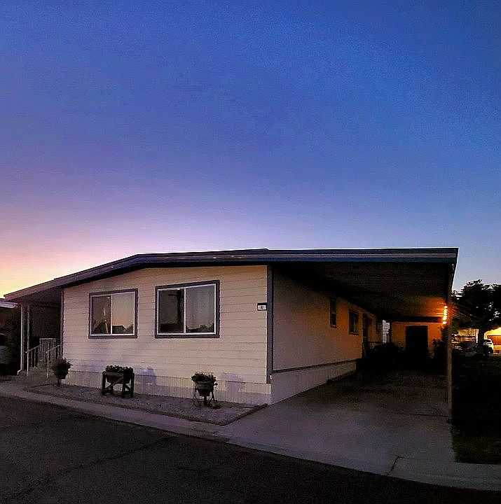 Front of home, crnr lot