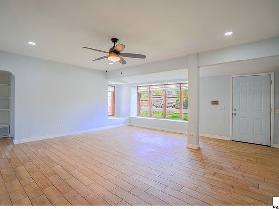 4th image of 506 W 11th St