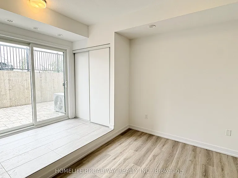 25 Palace St #P9 — Photo 2