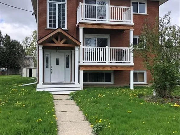 29 Pontiac St, Brantford, ON N3S 2A6