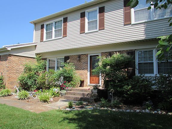 2nd image of 3717 Bedford Ln