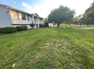 410 Eve Ct, Bath, PA 18014