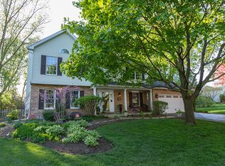 340 Clover Ct, Geneva, IL 60134