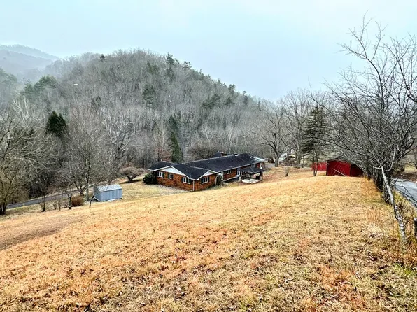 20 Canterbury School Rd, Hinton, WV 25951
