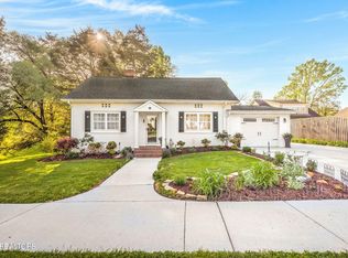 16 W Circle Rd, Norris, TN 37828