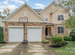 3815 Blazeprince Dr, Charlotte, NC 28215