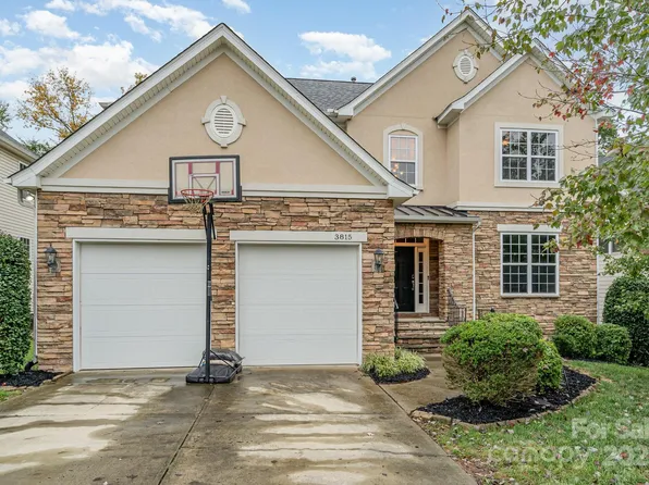 3815 Blazeprince Dr, Charlotte, NC 28215