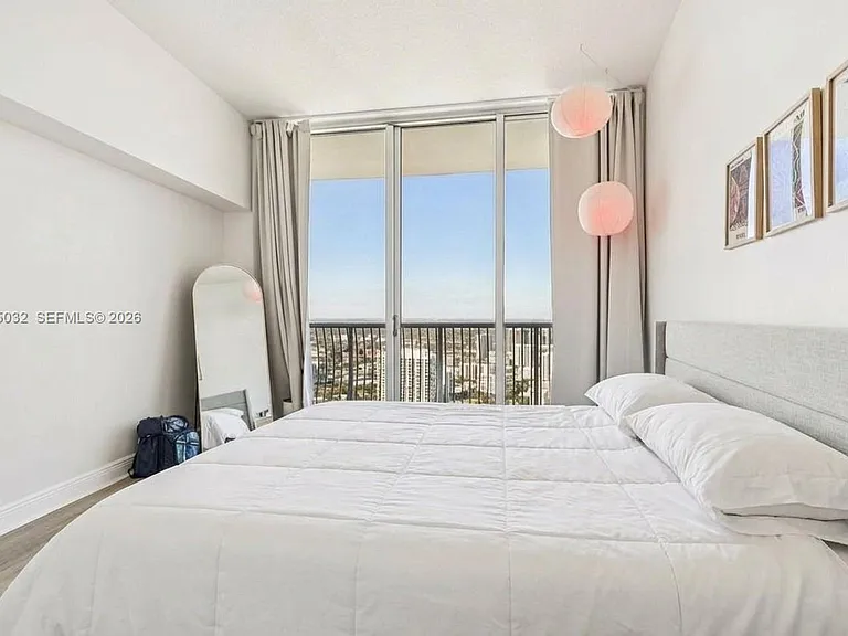 1750 N Bayshore Dr #5611 — Photo 5