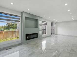 419 Dunluce Rd NW, Edmonton, AB T5X4Y5