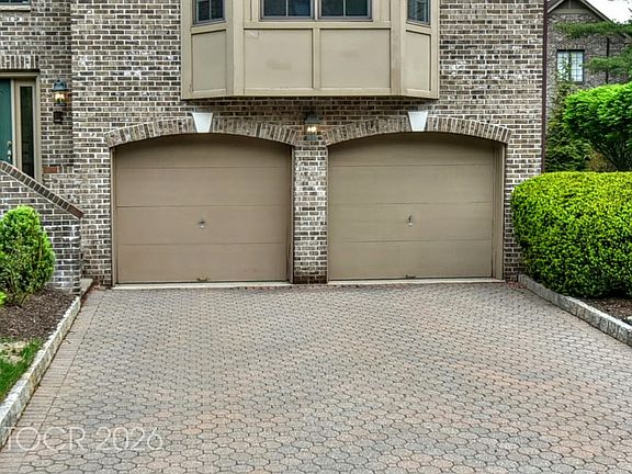 4th image of 15 Sherbrooke Ct