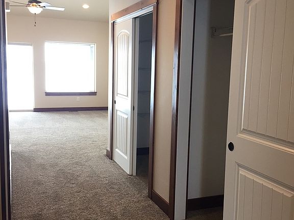 5th image of 4431 Glenwood Dr
