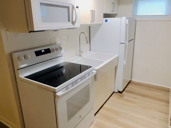 2nd image of 1117 N Kenilworth St APT 2
