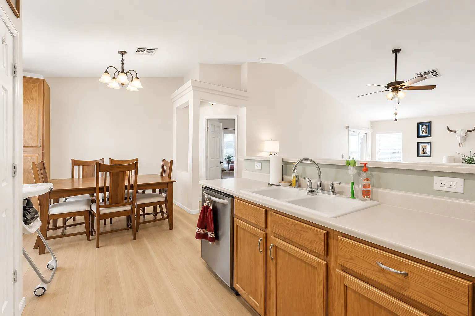 4 bed, 1530 sqft, $2,250 — Photo 2