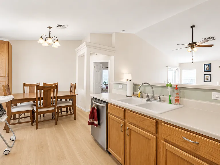 9164 W Harmony Ln — Photo 2