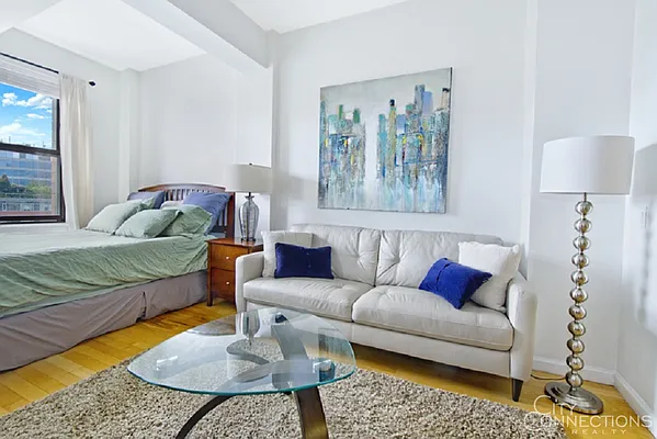 Rented by City Connections Realty | media 54