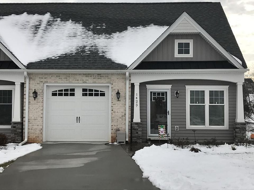 1st image of 1425 Helmsdale Dr