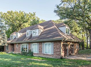 17 Baybrook Ln, Oak Brook, IL 60523