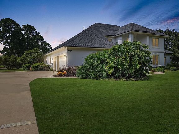 Massive 3-car garage
