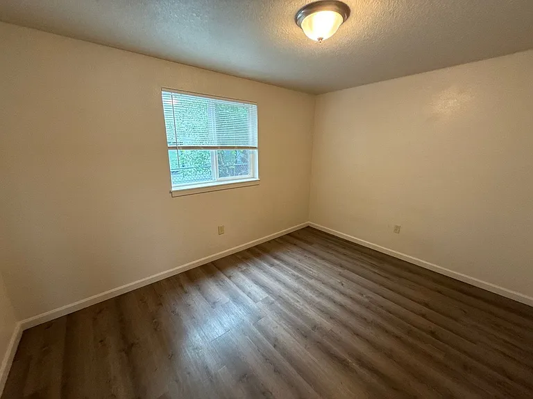 917 Bryan Ct — Photo 19