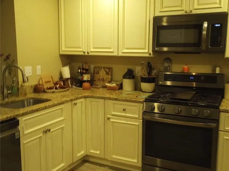 231 Lehigh Ave — Photo 6