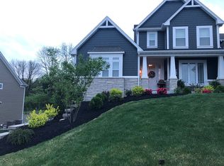 12738 Chandler Ridge Ct, Des Peres, MO 63131