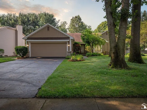 3347 Shadywood Dr, Lambertville, MI 48144