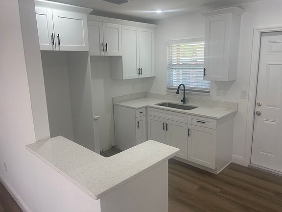 2nd image of 3465 Applewood Ter APT B