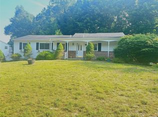 50 Derby Pl, Smithtown, NY 11787