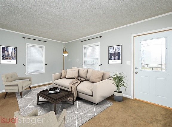 3rd image of 5722 Lincoln Ave