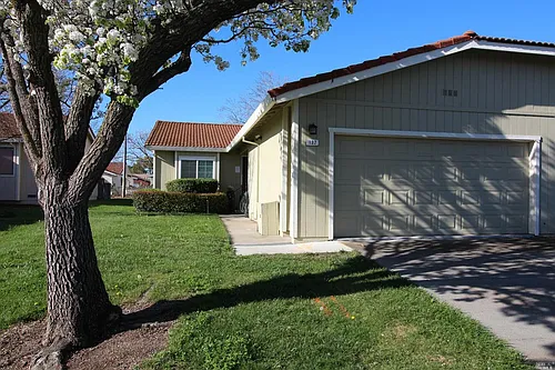 132 Bryce Way Photo 1