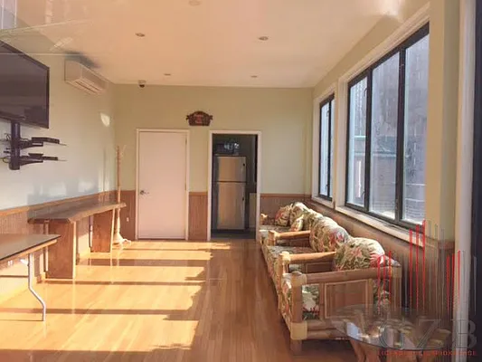 Rented by Avenues Real Estate | media 40