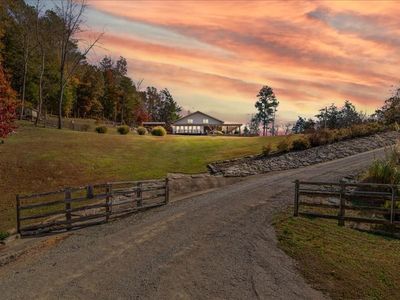 705 Hinson Springs Rd, Lobelville, TN, 37097