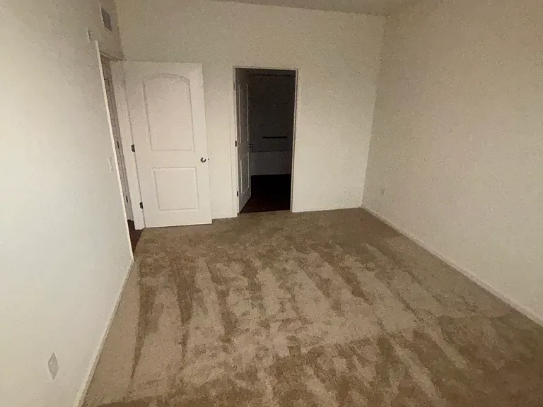 164 Huntwellwest Blvd #1 — Photo 7