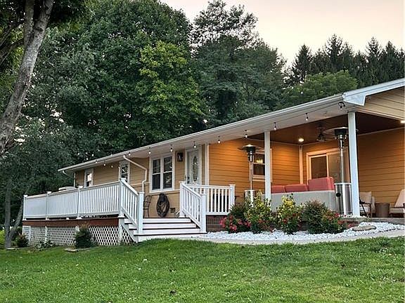 3rd image of 368 Westview Dr