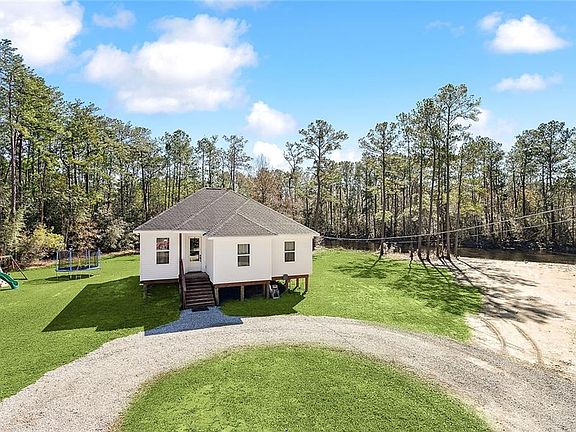 2nd image of 62134 Serenity Cir