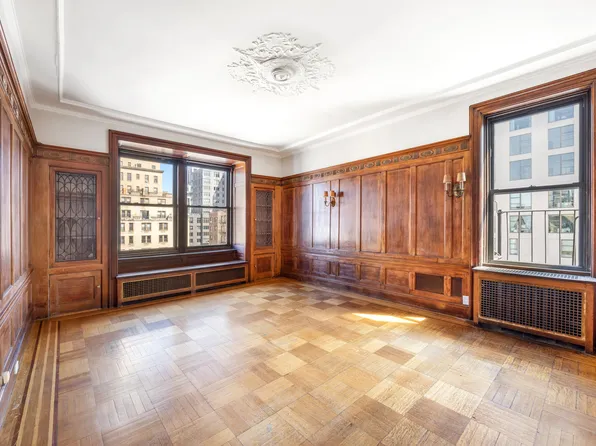 640 West End Avenue image 2 of 14