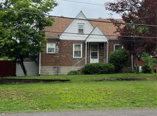 535 Chambers Rd, Saint Louis, MO 63137