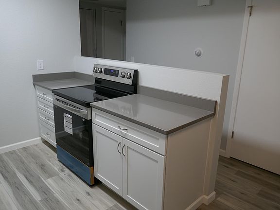 2nd image of 1606 Cottonwood Dr APT 12