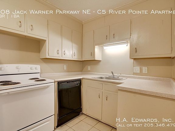 4th image of 608 Jack Warner Pkwy NE APT C5