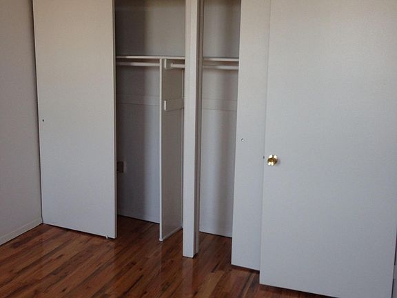 4th image of 1357 Sheridan Ave