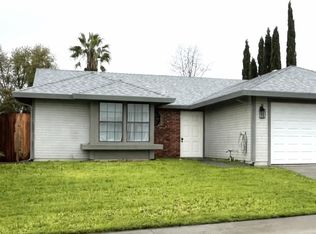 3927 Galbrath Dr, North Highlands, CA 95660