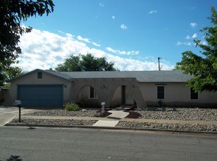 2406 Carver Dr, Roswell, NM 88203
