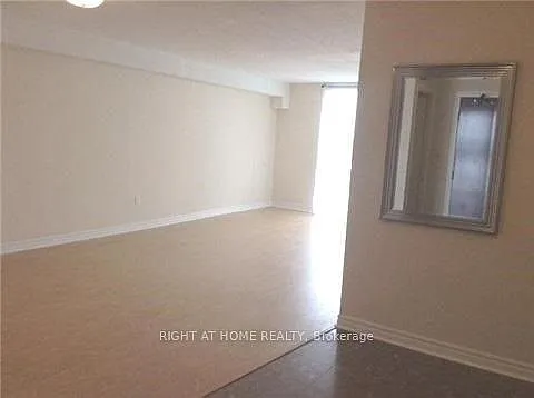 5460 Yonge St #404 — Photo 4