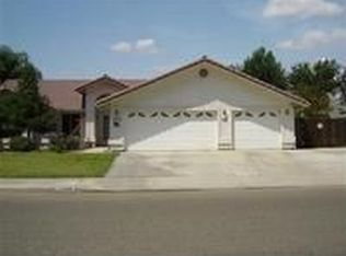 2590 W Porter Creek Ave, Porterville, CA 93257